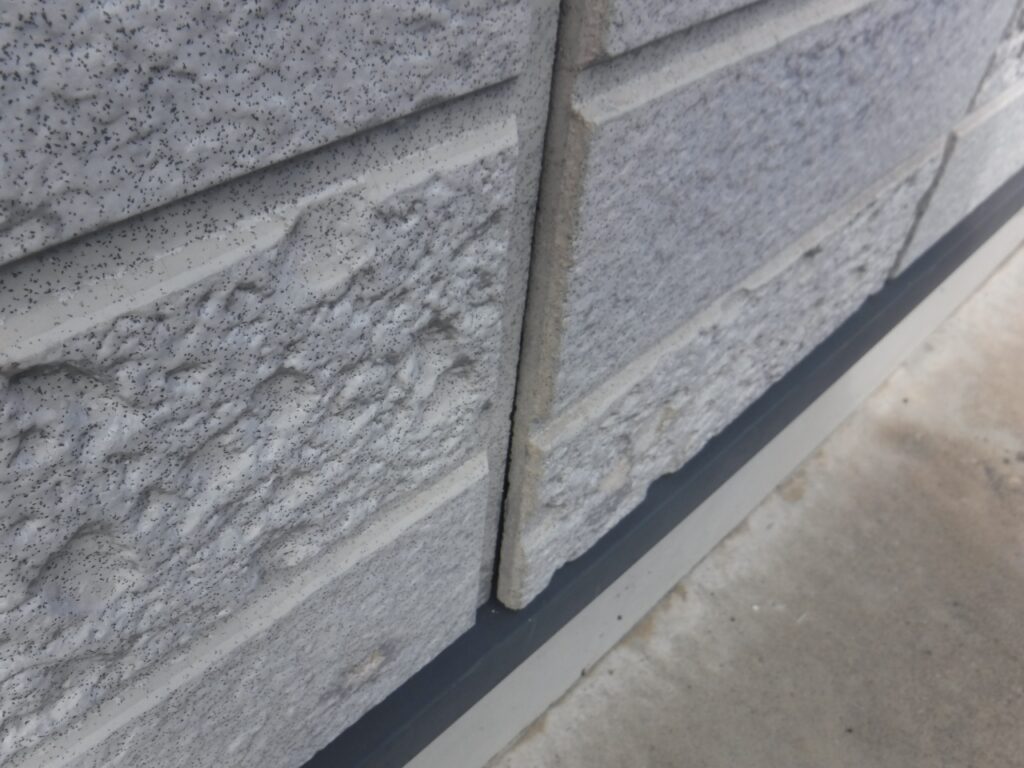 外壁サイディングに反りはありませんか?危険性と対策法を解説!